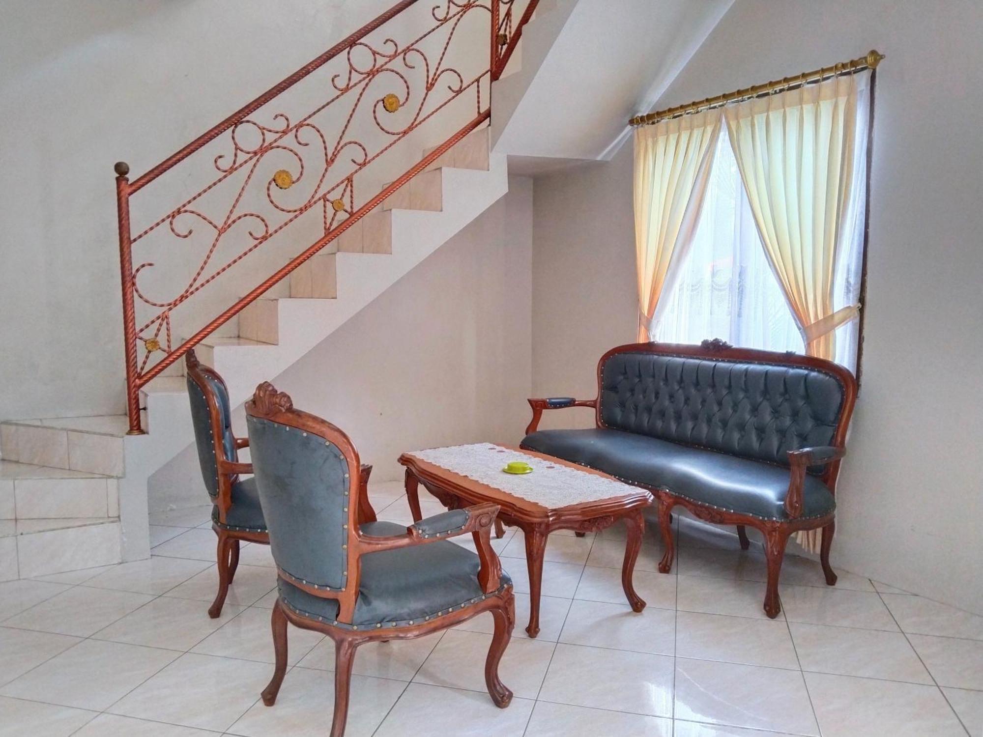 Villa Yustisia Curug 7 Cilember Cisarua Extérieur photo
