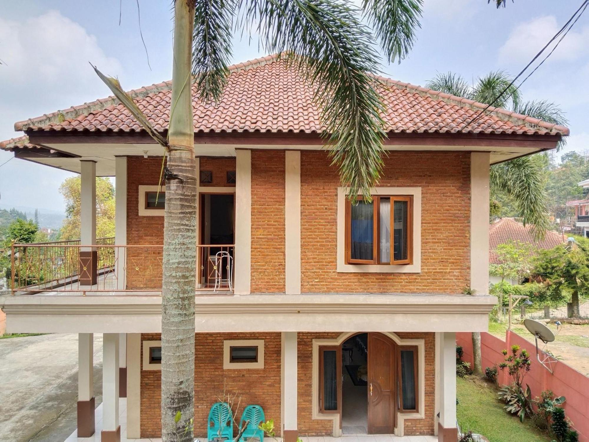 Villa Yustisia Curug 7 Cilember Cisarua Extérieur photo